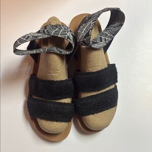 Muk Luks Sandals